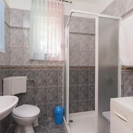 Kuca Za Odmor 111a * Loborika